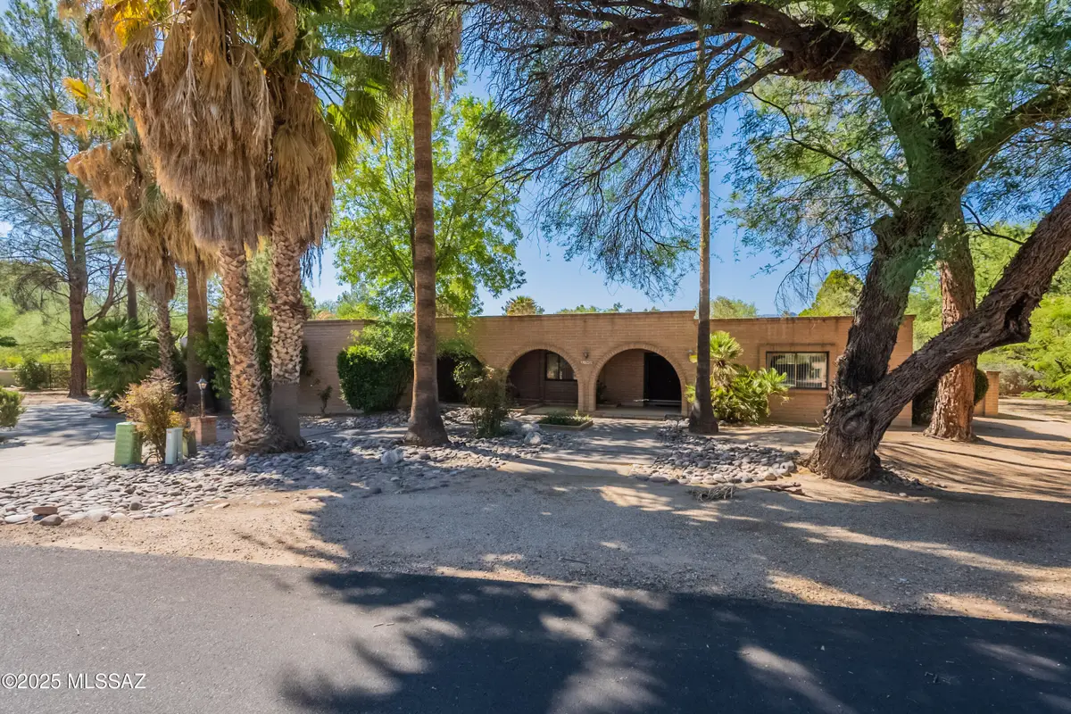 12425 E Barbary Coast Road, Tucson, AZ 85749 - Image #1