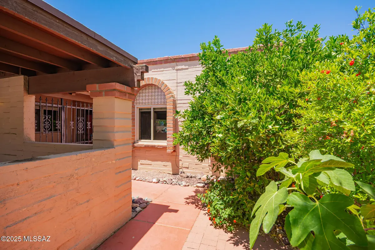 4243 E Presidio, Tucson, AZ 85712 - #1
