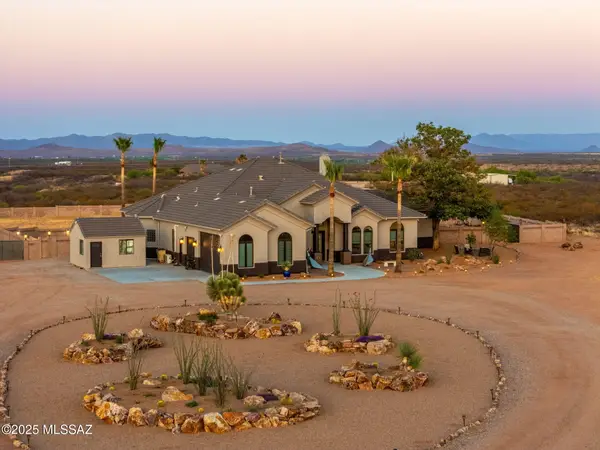 1966 N Tahoe Pass, Huachuca City, AZ 85616