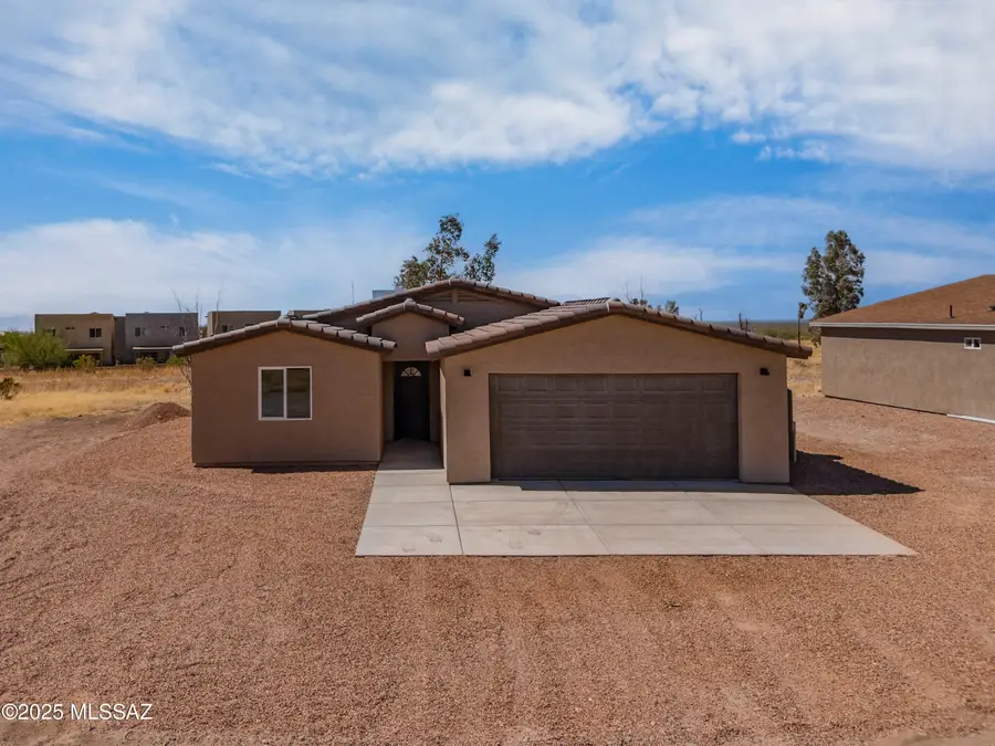 220 S Richmond Drive, Vail, AZ 85641 - Image #2