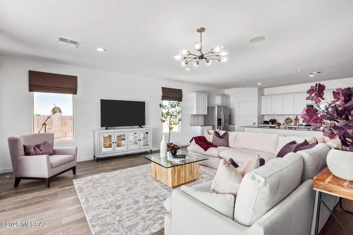 375 W Aberdeen Street, Vail, AZ 85641 - Image #1