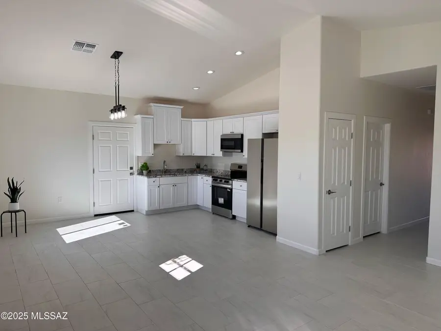 1723 Circulo Suecia, Rio Rico, AZ 85648 - #3