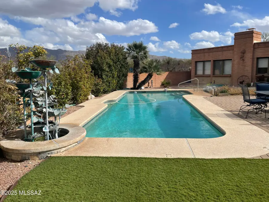 942 N Rancho Del Jefe Loop, Tucson, AZ 85748 - Image #2