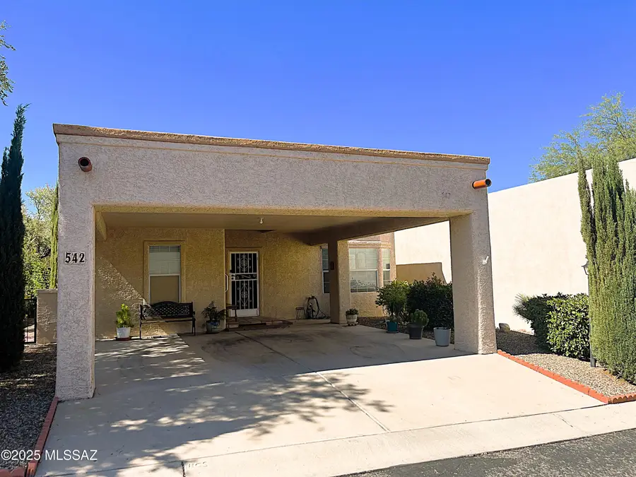 542 W Riverdale Court, Green Valley, AZ 85614 - Image #2