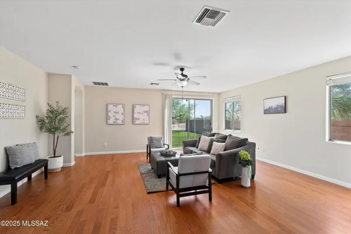 7183 S Valley Stream Drive, Tucson, AZ 85757 - Image #1