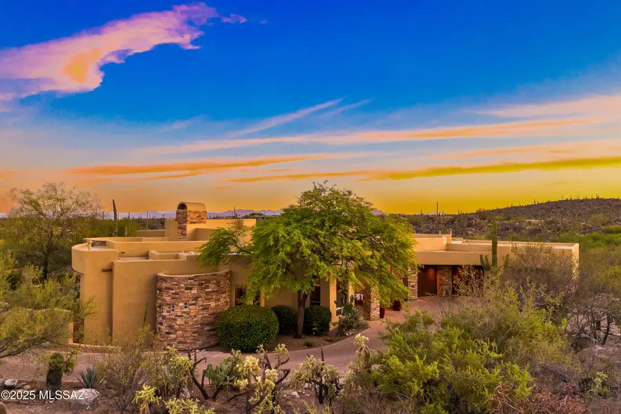 545 E Thunderstorm Place, Oro Valley, AZ 85755 - Image #2