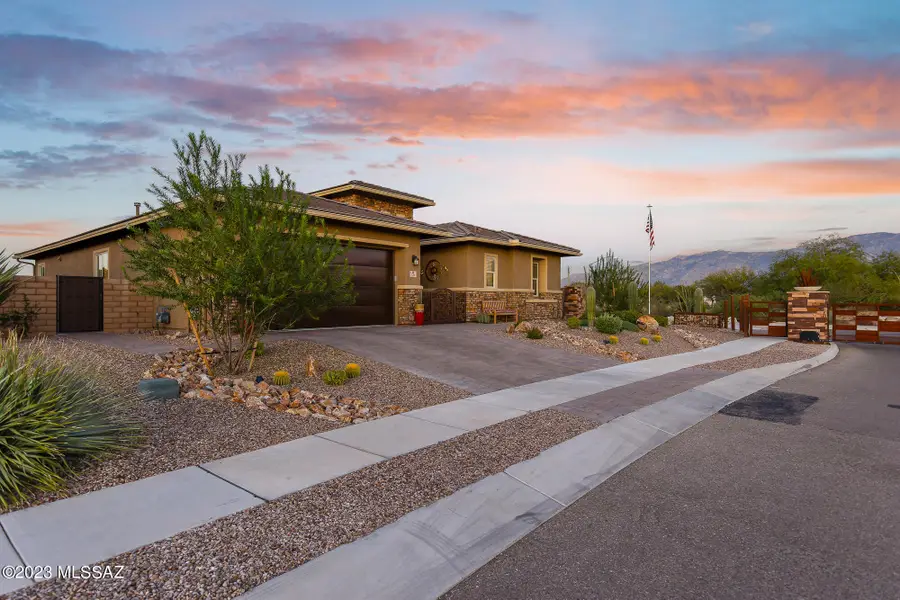 320 W Saguaro Arm Trail, Oro Valley, AZ 85755 - Image #2