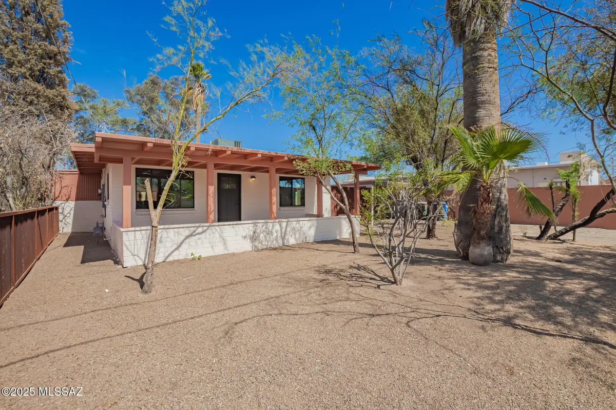 1726 N Cloverland Avenue, Tucson, AZ 85712 - Image #1