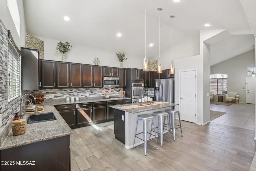 8754 W Denstone Road, Marana, AZ 85653 - Image #2