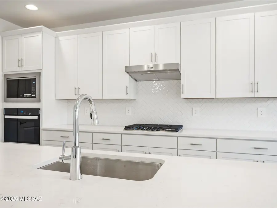 280 N Papershells Place, Sahuarita, AZ 85629 - Image #2