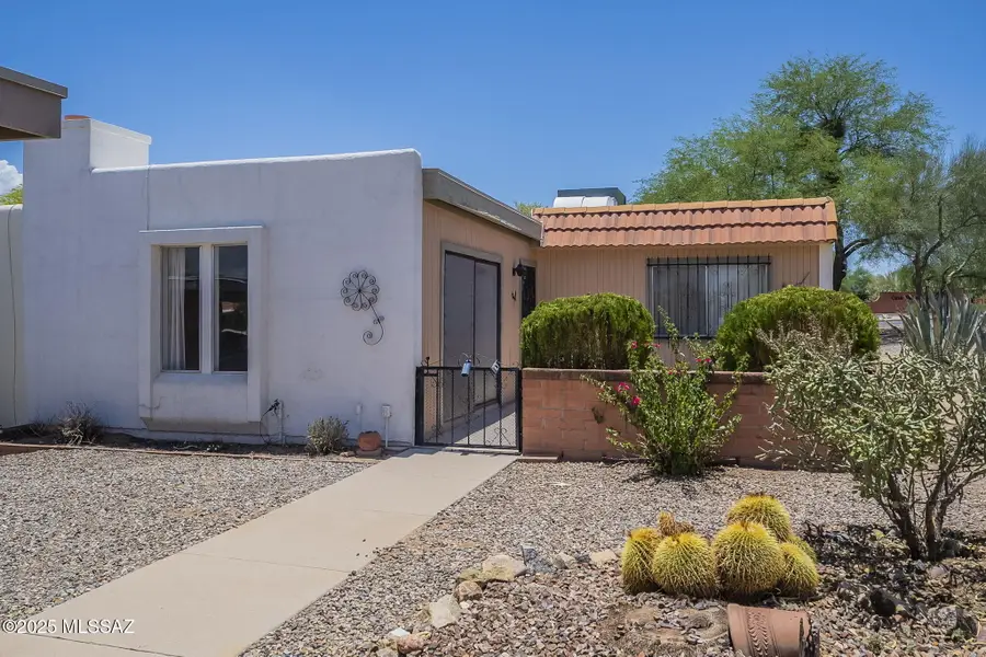 261 W Placita De Los Anillos, Green Valley, AZ 85614 - Image #3