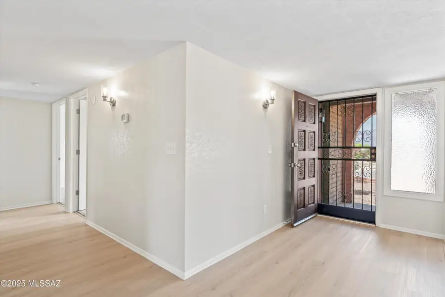 9422 E Barrudean Hills, Tucson, AZ 85710 - Image #3