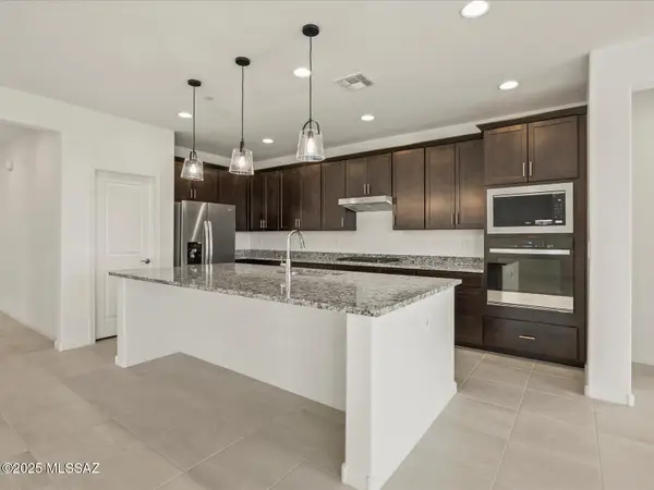 1519 E Cattle Graze Loop, Sahuarita, AZ 85629