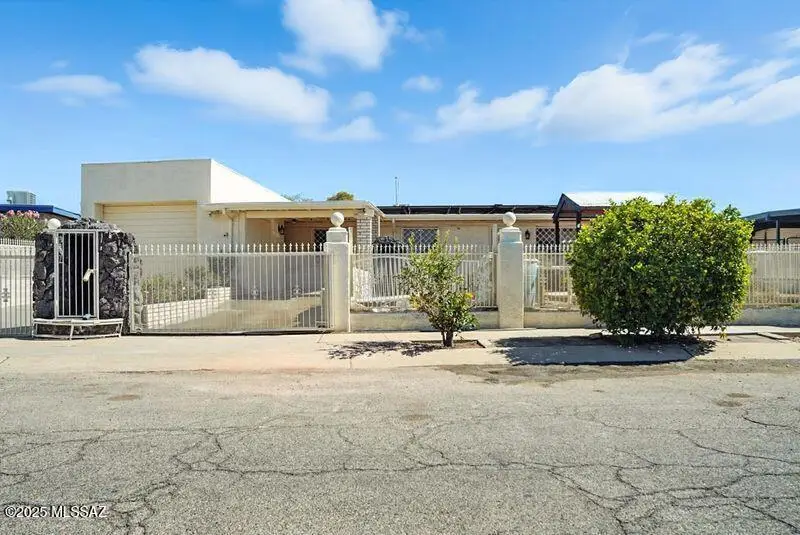 4733 S Camino Paso Doble, Tucson, AZ 85714 - Image #1