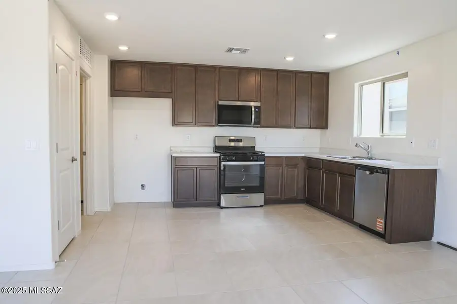 866 W Calle Alta Curva, Sahuarita, AZ 85629 - Image #2