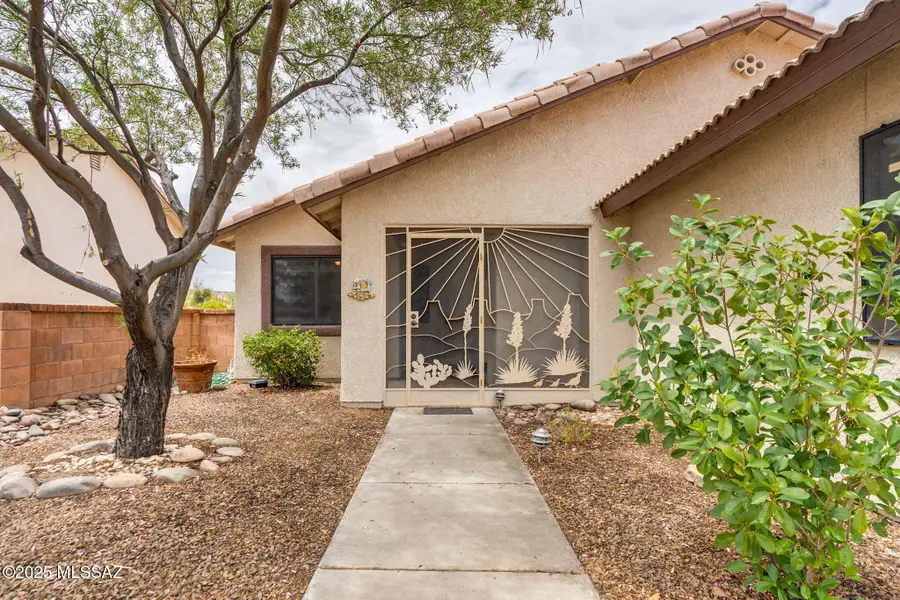 1012 W Union Bell Drive, Green Valley, AZ 85614 - Image #3