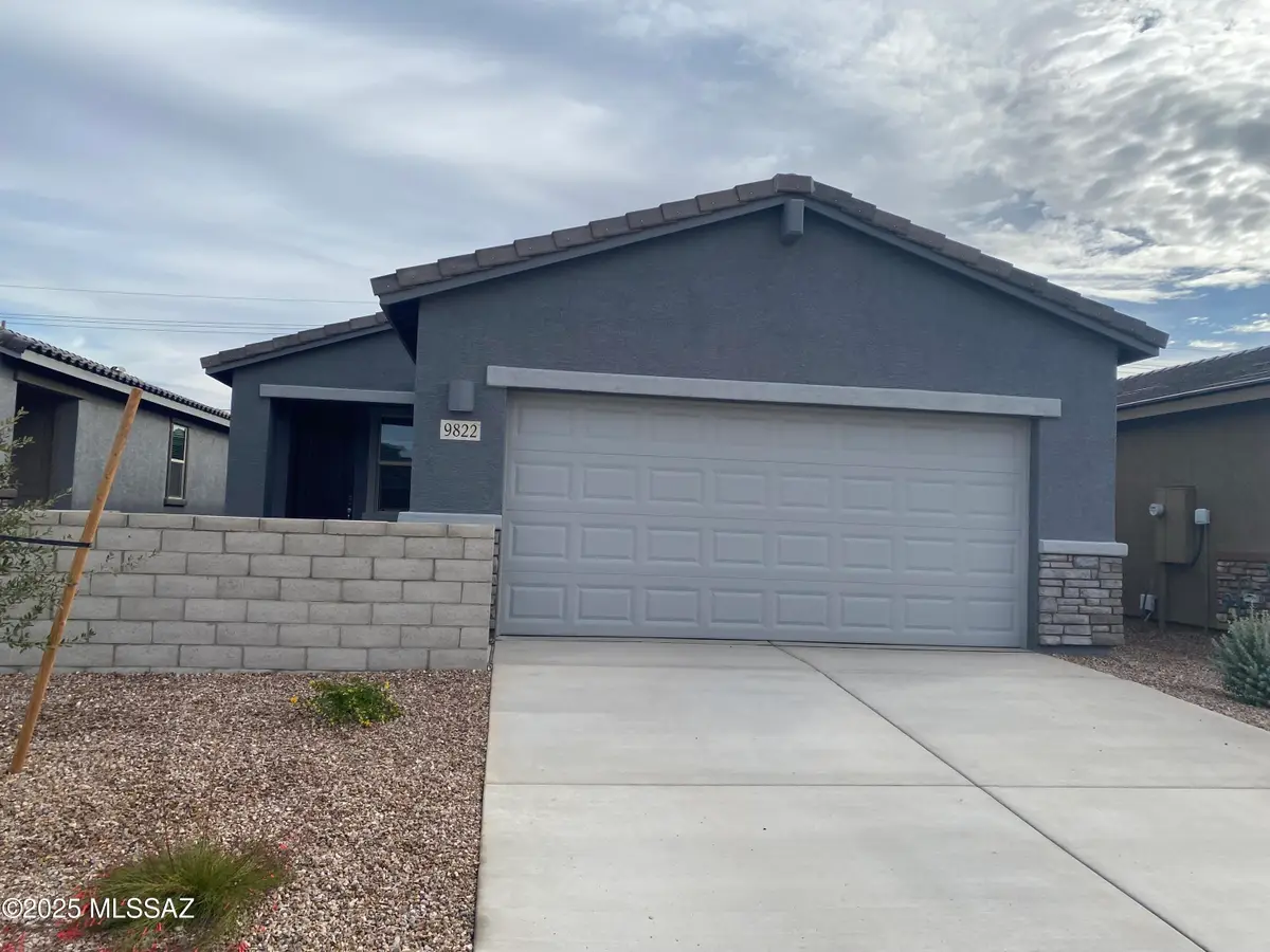 9871 N Solstice Avenue, Tucson, AZ 85743 - Image #1