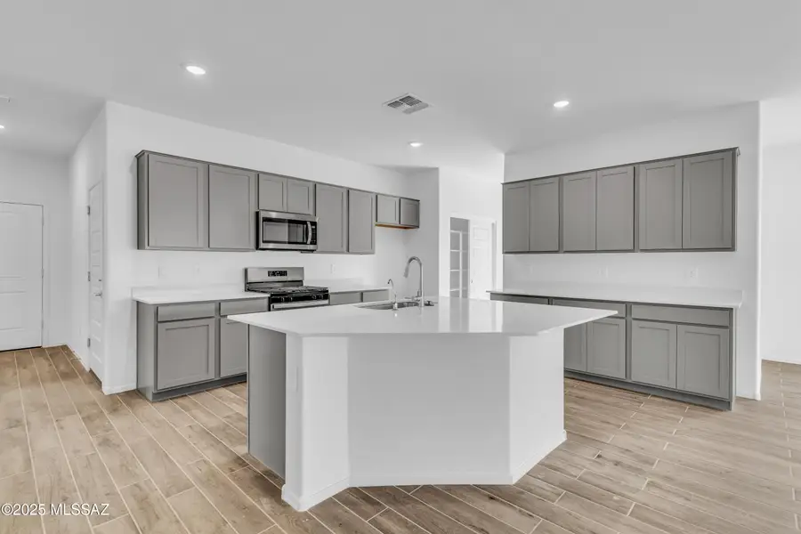 12176 E Morris Carson Drive, Vail, AZ 85641 - Image #2