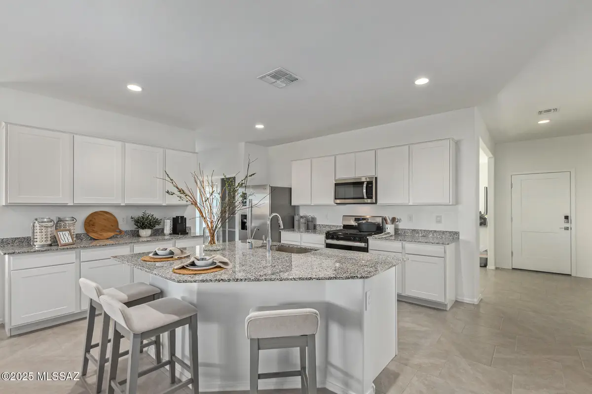 1064 S Chatfield Avenue, Vail, AZ 85641 - Image #1