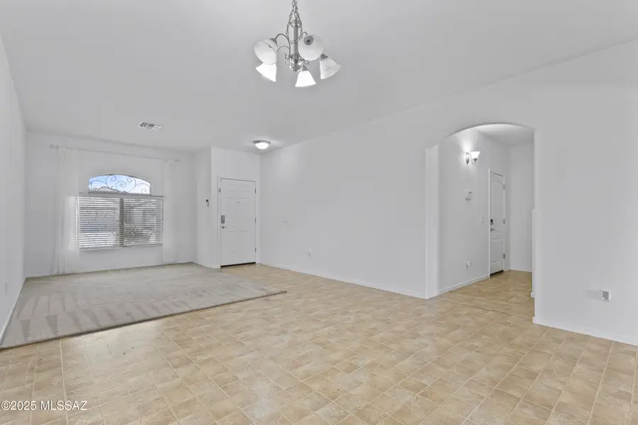 6740 S Stone Fly Drive, Tucson, AZ 85757 - Image #2