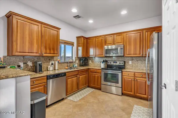 7581 E Fair Meadows Loop, Tucson, AZ 85756