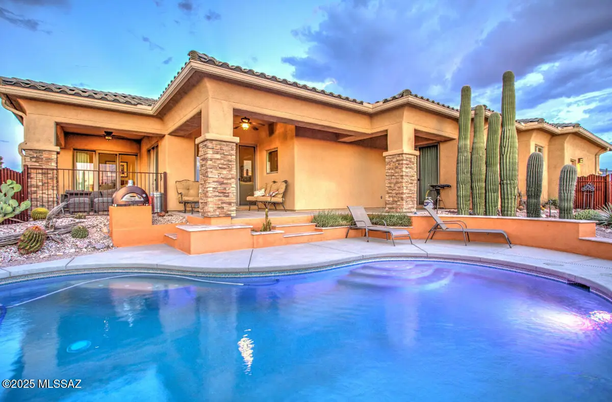 352 N Camino Del Codorniz, Tucson, AZ 85748 - Image #1