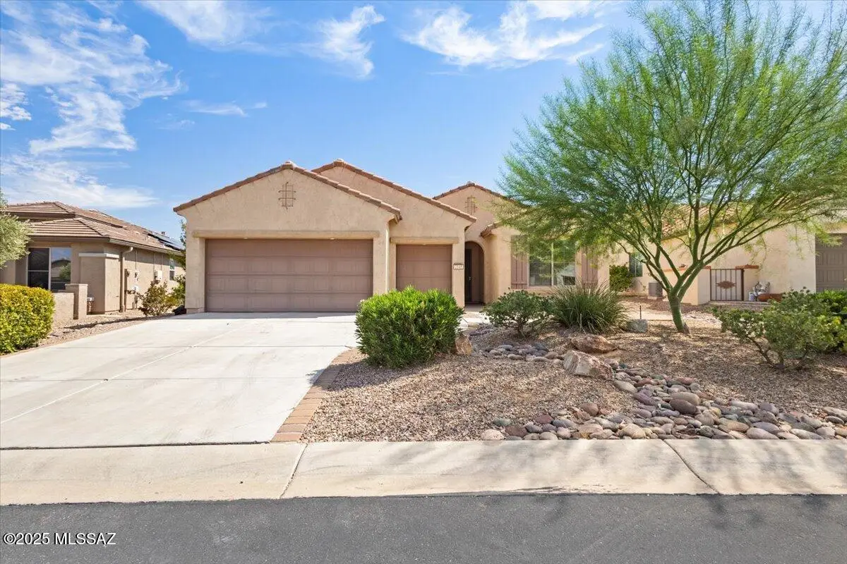 2145 E Thunderchief Drive, Green Valley, AZ 85614 - Image #1