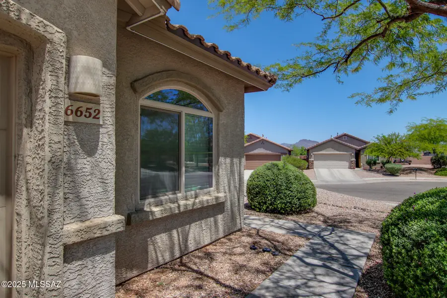 6652 W Fishermans Drive, Tucson, AZ 85757 - Image #2