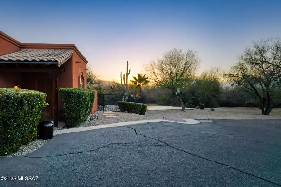 9581 E Snyder Road, Tucson, AZ 85749 - Image #3