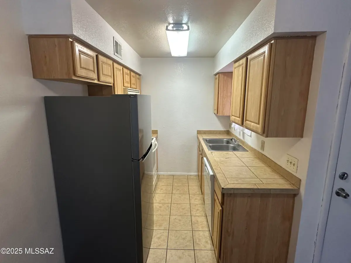 1810 E Blacklidge Drive #Unit912, Tucson, AZ 85719 - Image #1