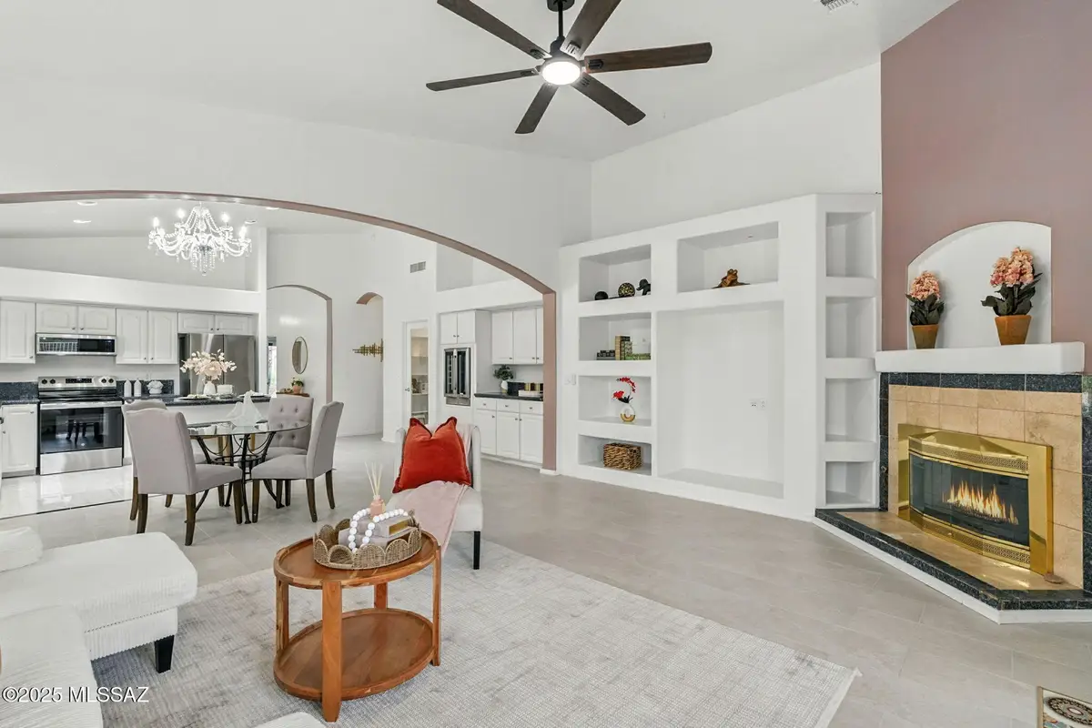 7519 N Bradstreet Drive, Tucson, AZ 85743 - Image #1