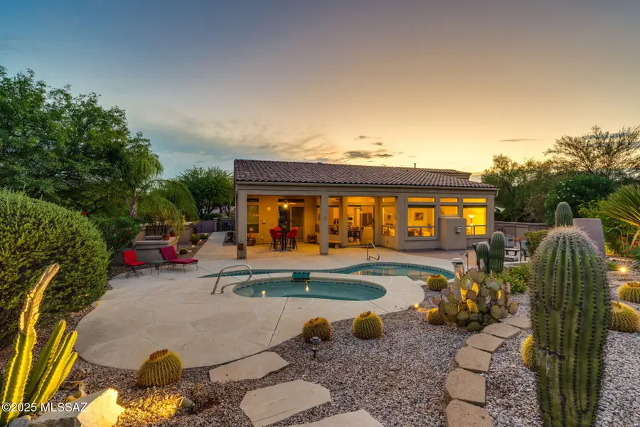 12068 N Tall Grass Drive, Oro Valley, AZ 85755 - Image #2