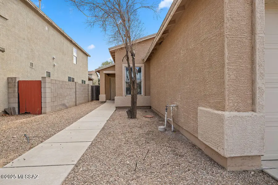 6126 S Earp Wash Lane, Tucson, AZ 85706 - Image #2