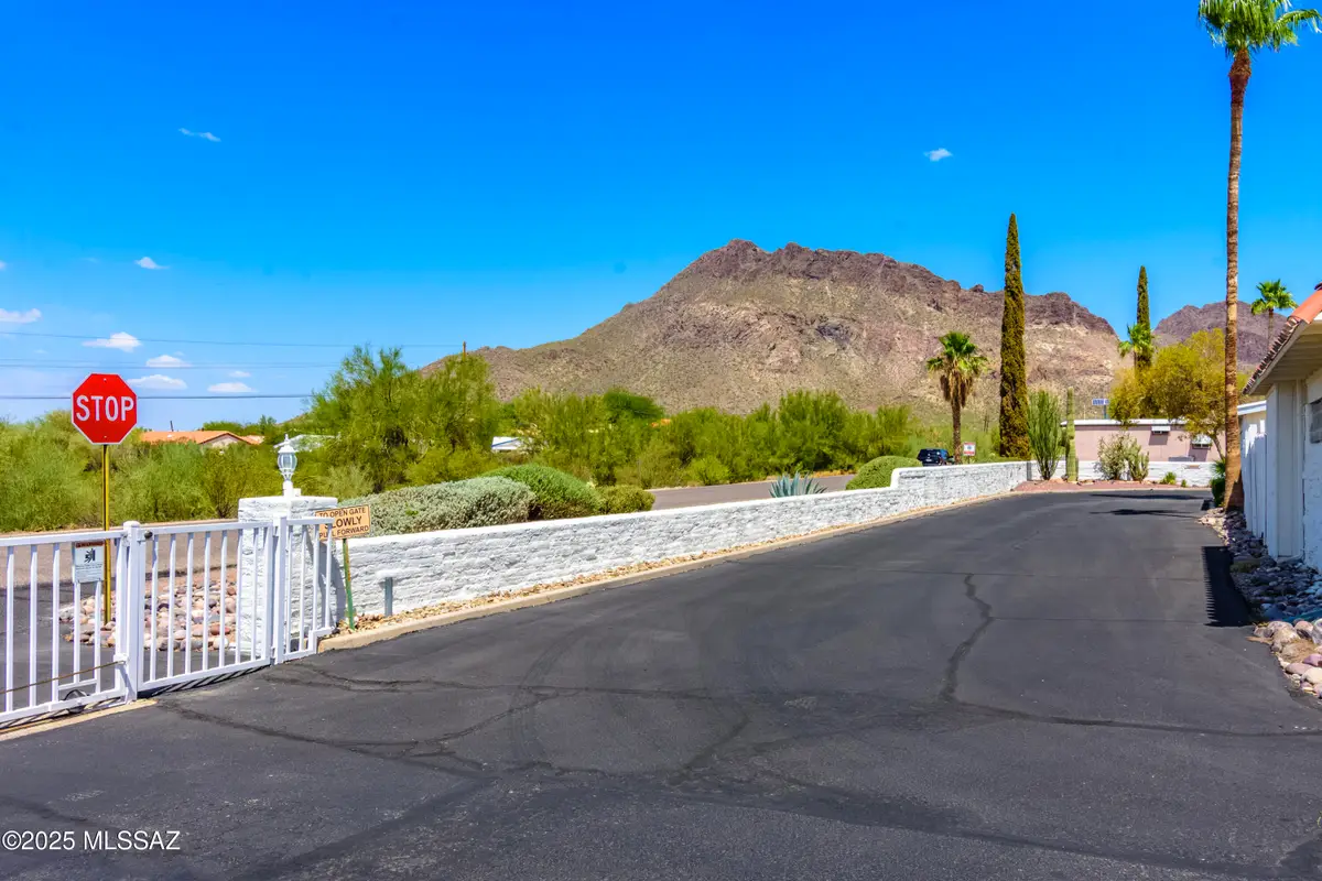 2833 S Full Moon Drive, Tucson, AZ 85713 - Image #1