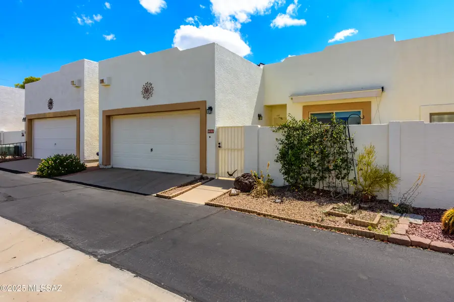 2833 S Full Moon Drive, Tucson, AZ 85713 - Image #2