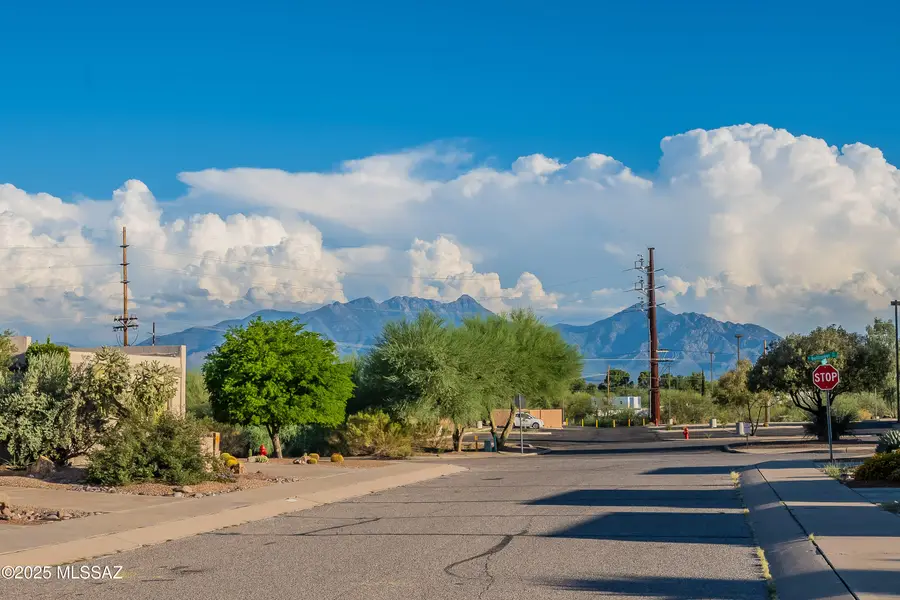 188 N Cobalt Drive, Green Valley, AZ 85614 - Image #2