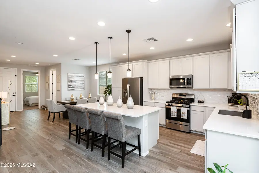 7749 S Crested Spring Drive, Tucson, AZ 85757 - Image #2