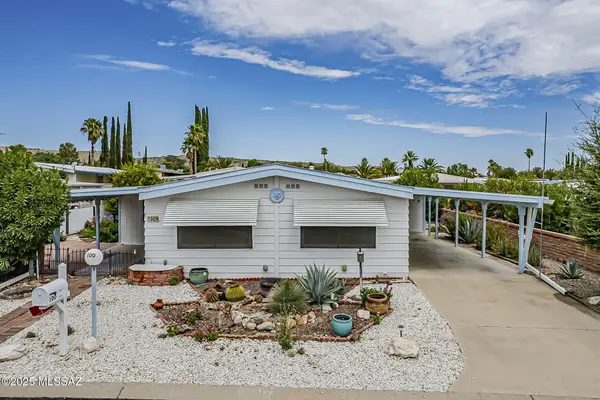 100 W Pinon Drive, Green Valley, AZ 85614