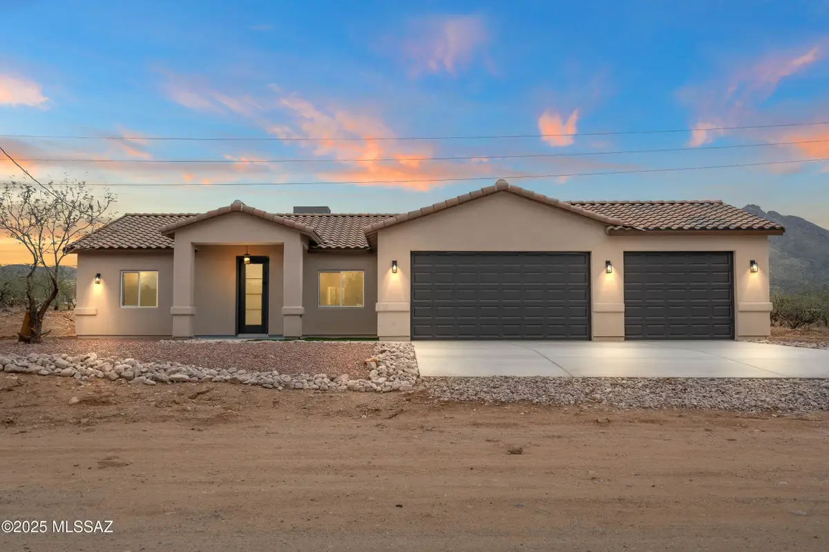 1729 Faro, Rio Rico, AZ 85648 - #1