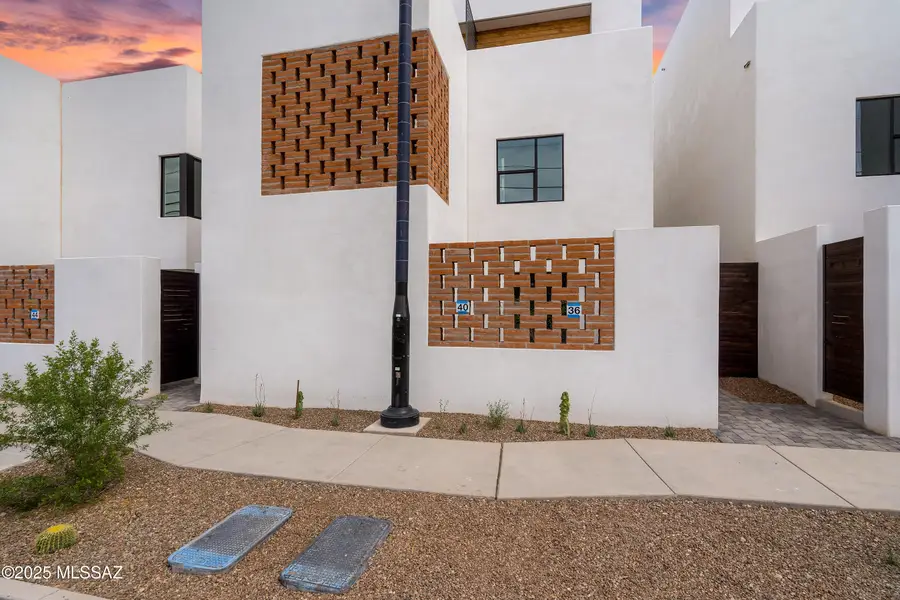 36 W 18th Street, Tucson, AZ 85701 - Image #2