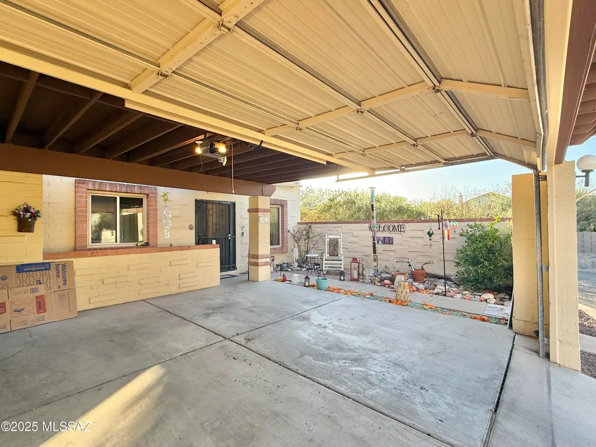 8110 E Rivenoak Circle, Tucson, AZ 85715 - Image #1