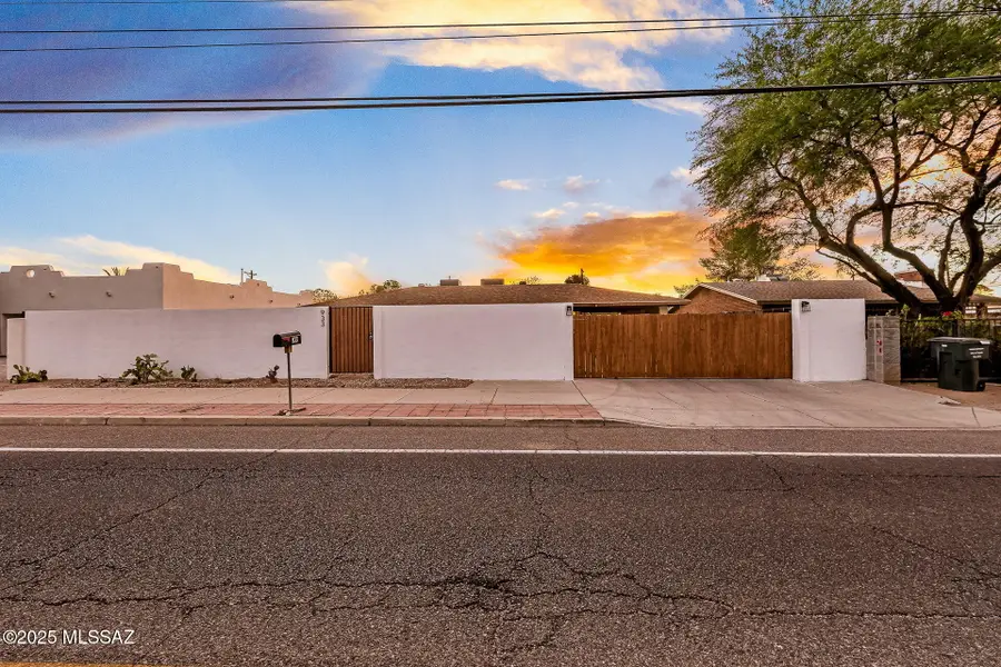 933 N Columbus, Tucson, AZ 85711 - Image #2