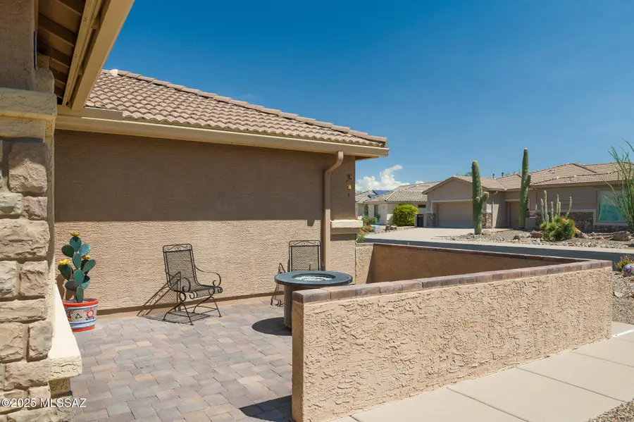1329 N Sun Catcher Way, Green Valley, AZ 85614 - Image #3