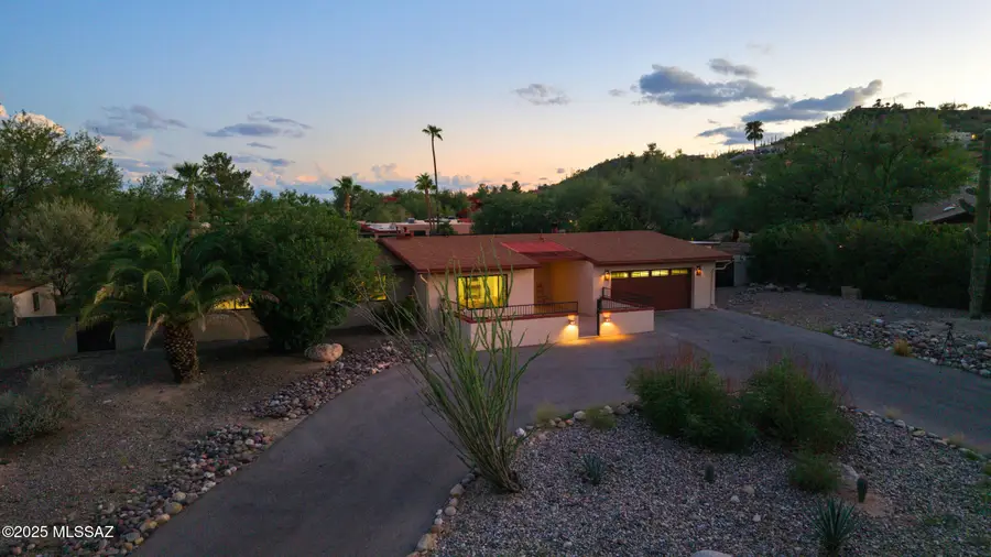 8502 E Amethyst Lane, Tucson, AZ 85750 - Image #2