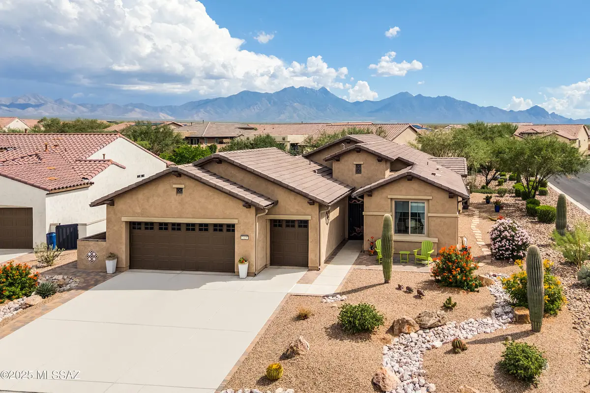 2428 E Canyon Crossing Drive, Green Valley, AZ 85614 - Image #1