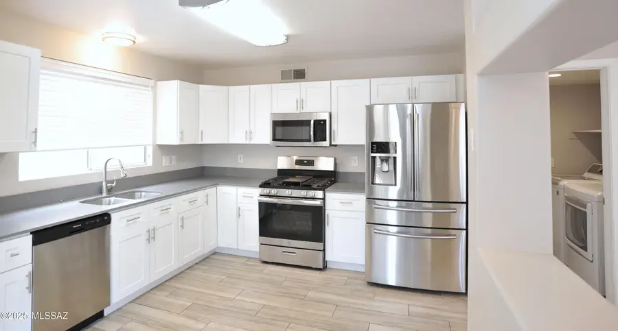 6974 W Amarante Drive, Tucson, AZ 85743 - Image #3