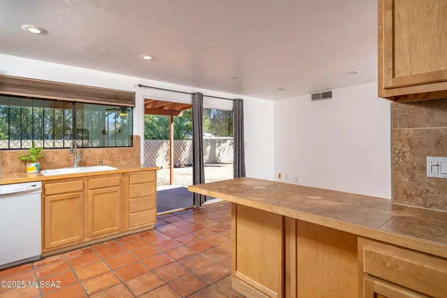 9551 E 30th Street, Tucson, AZ 85748 - Image #3