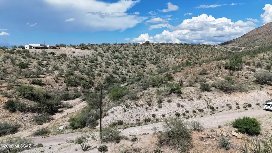 484 Vereda Atun #8, Rio Rico, AZ 85648 - Image #2