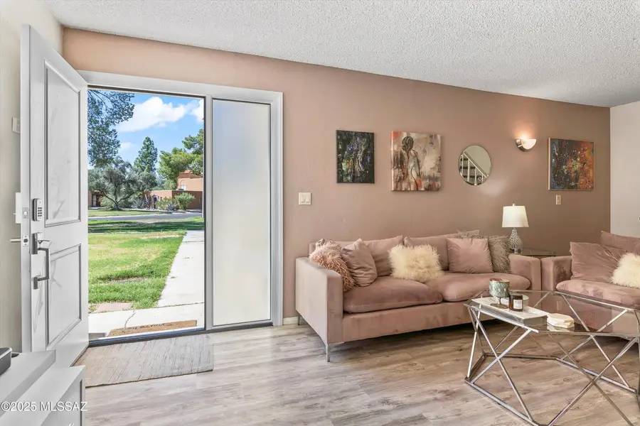6557 E Calle La Paz #UNIT C, Tucson, AZ 85715 - Image #3