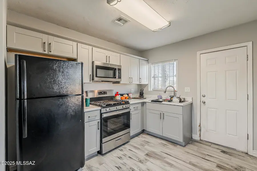 331 E Kelso Street, Tucson, AZ 85705 - Image #3